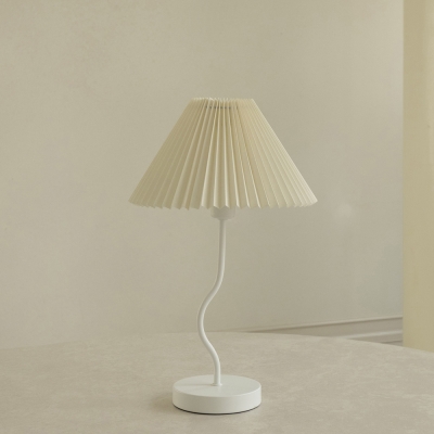 에프에프컬렉티브 테이블램프 Pleated Stand Lamp White S