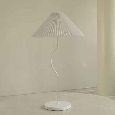 에프에프컬렉티브 테이블램프 Pleated Medium Stand Lamp White