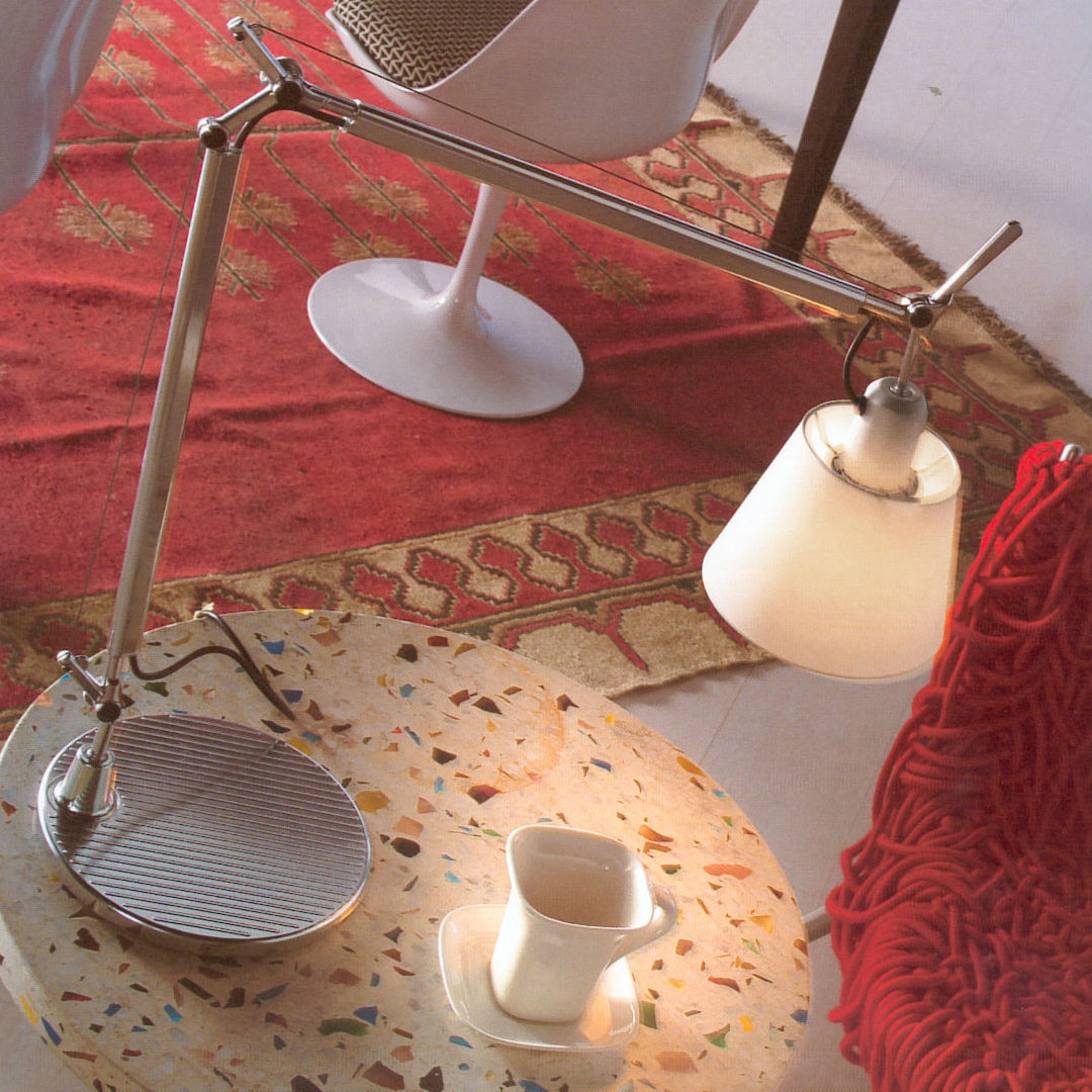 (리빙패밀리세일) 아르떼미데 톨로메오 바스큘란테 테이블 조명 TOLOMEO Basculante Table Lamp (전구포함)