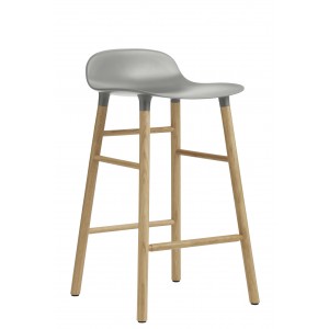 Form Bar stool - H 65 cm / Oak leg
