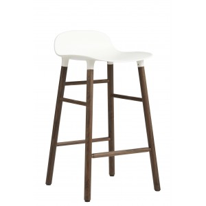 Form Bar stool - H 65 cm / Walnut leg