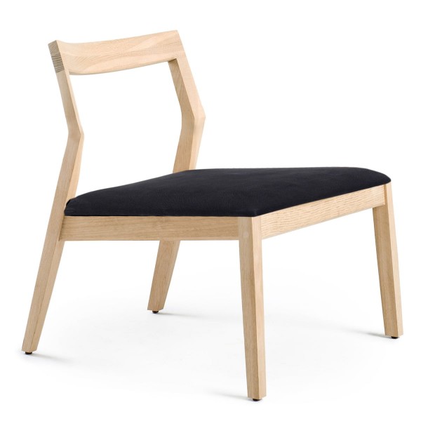 놀 Lounge Chair without arm-rests, oak wood / Divina black